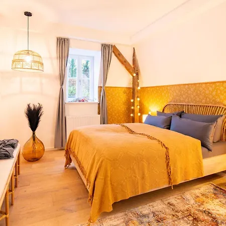 Coach House Villa *