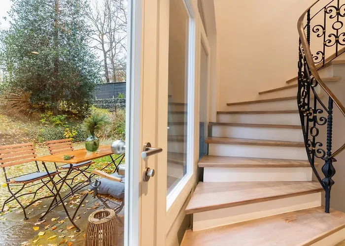 Coach House Villa