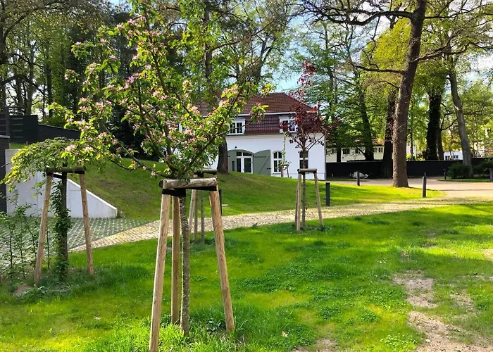Coach House *